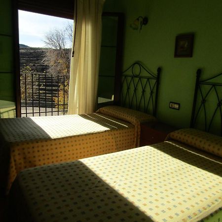 Hostal Paquita Allepuz Kültér fotó